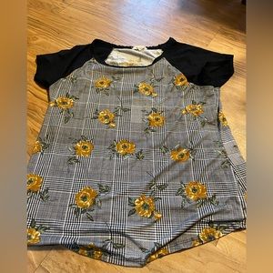 Women’s black and white sunflower Dress top-3x